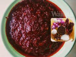 Ada ketika saya masak seperti biasa, ada masa saya masak dengan santan sehingga kering sebelum dikukus. Nasi Lemak Resepi Sambal