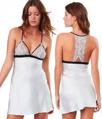 Et cet ensemble dentelle et satin de abierta fina est exactement celle que vous cherchez. Nuisette Blanche Sexy En Dentelle Et Satin Twist Etam Lingerie Coup De Coeur Mode