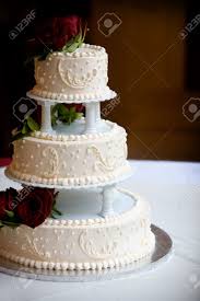 We did not find results for: Ein Weisser Hochzeit Kuchen Mit Drei Niveaus Und Roten Rosen Lizenzfreie Fotos Bilder Und Stock Fotografie Image 2761508