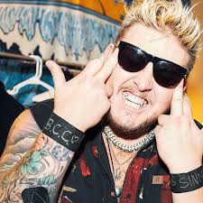 Cody Ash's Instagram, Twitter & Facebook