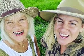 Who is MAFS' Lucinda Light?