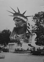 Cabeza De La Estatua De La Libertad Frederic Auguste Bartholdi 1834 1904 Estatua De La Libertad Estatuas Isla De La Libertad