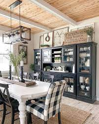 The Patterns Of The Farmhouse Dining Room Take The Furnishings With The Finis Farmhouse Dining Rooms Decor Modern Farmhouse Dining Modern Farmhouse Dining Room