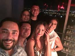 NANCY DOBLES Y SU CUMPLEAÑOS UNA FIESTOTA ENTRE AMIGOS Ya es bien sabido  que la señora Nancy Dobles siempre celebra su 12 de noviembre por todo lo  alto, pero esta vez se