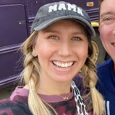 Ashley Shepard's Instagram, Twitter & Facebook