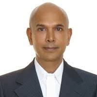 Francis Vinicio's Instagram, Twitter & Facebook