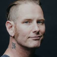Taylor was previously married from 2004 to 2007 to a woman named scarlett, with whom he shares a son. Corey Taylor Bio Affair Married Wife Net Worth Ethnicity Age Nationality Height Singer Songwriter