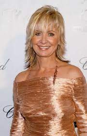 Lulu Official Ghd Usa Website Lulu Hairstyles Hair Styles Blonde Layered Hair