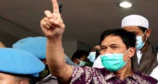 Munarman ditangkap di kediamannya di perumahan modern hills, cinangka, pamulang, tangerang selatan. Munarman Ditangkap Bekas Markas Fpi Digeledah Densus 88 Dan Tni Jpnn Com