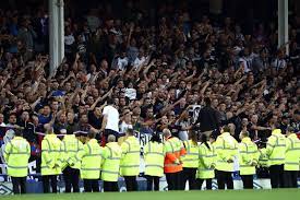September 1990 wurde das spiel hajduk split gegen partizan belgrad durch die fans unterbrochen. Hajduk Split A History Of Valor And Violence Royal Blue Mersey