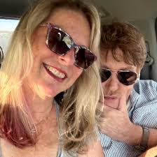 Sadly we have 1 more week here at Legends in Concert Branson!! I'm so going  to miss everyone!! A huge thanks to Robb and Jeannie Evans Horton, the band  Kevin Allen, Brian