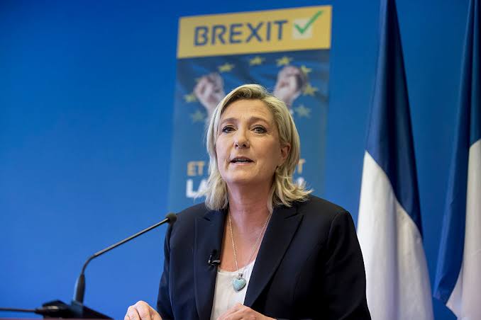 Bà Marine Le Pen, người từ lâu đã ủng hộ mạnh mẽ quyết định rời EU của Anh., do AI tạo