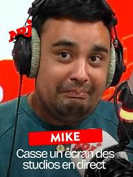 Un moment hilarant en direct avec Mike et l'équipe !