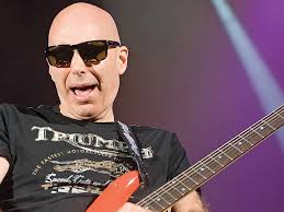 How Martin Barre's Exotic Approach Made Joe Satriani 'Stand Up' and Take  Notice