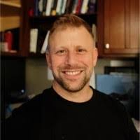 Tom Heine's Instagram, Twitter & Facebook