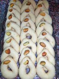 طريقة الغريبه بالصور الغريبة الصح بتذوب بالفم ذوبان زاكي food arabic food desserts