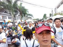 Di porket babaero ka feeling mo gwapo kana mas maganda parin kaht pangit ka  piro may respito at mahal ka