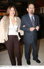 Η εφη πίκουλα, το γλυκό κορίτσι των ταινιών της δεκαετίας του '80, μιλά για την εθνική μας σταρ αυθόρμητη, χαρούμενη, γοητευτική, η εφη πίκουλα έχει το ταλέντο να σε κερδίζει με την πρώτη ο τάκης βουγιουκλάκης μού μίλησε για τη γνωριμία σας σε πρόσφατη συνέντευξή μας και θα ήθελα να. Spania Emfanish Gia Thn Efh Pikoyla Pws Einai Shmera H H8opoios Eikones Zwh Iefimerida Gr