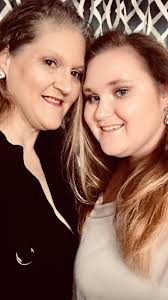 Hi! I'm Tara and i'm an independent consultant for Papparazzi Accessories,  Inc.. You might think Jewelry is all about accessories, but It's is really  about change! Changing the way people look, the