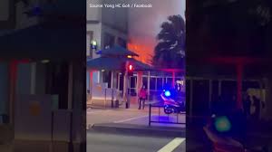 At least six police officers were spotted on the scene, as well as a blue tent often used to cover the body. Y5v35ekz3xui2m