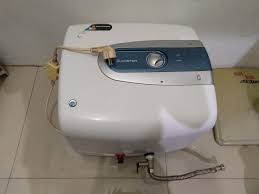 • air tidak panas • air terlalu panas/hot over • mengalami kebocoran • air panas mengalir kurang kencang • air panas berwarna • air panas berbau tak sedap • kadang panas/kadang dingin • air panas mampet • mesin pemanas segar dengan mandi air panas. Water Hiter Pemanas Air Mandi Air Hangat Ariston Perabotan Rumah Di Carousell