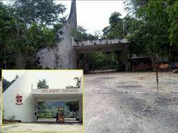 Tempat paling berhantu di malaysia mp3 & mp4. 6 Tempat Paling Berhantu Di Malaysia Yang Harus Anda Tahu Errr Serius Seram