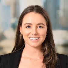 Lauren Pickering's Instagram, Twitter & Facebook