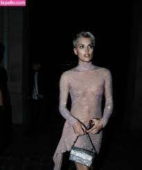 Wallis Day / wallisday Nude Leaked Photo #404 - Fapello