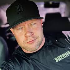 Pat Carlson (@littlecarly) • Threads, Say more