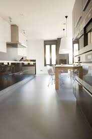 pin auf tiled floor