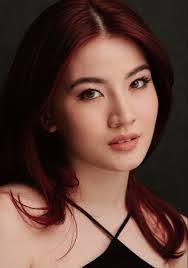 Emma Mcnulty's Instagram, Twitter & Facebook