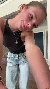 Lila Fischer's Instagram, Twitter & Facebook