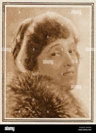 Edith King's Instagram, Twitter & Facebook