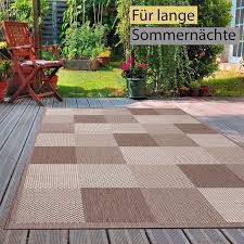 Sitzen Sie Gerne An Lauen Sommertagen Draussen Auf Ihrem Balkon Oder Terrasse Machen Sie Es Sich Draussen Gemutlich Und Gestal Brown Rug Flat Weave House Styles