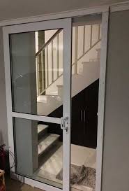Untuk kamu yang punya taman di depan rumah, pintu panel kaca seperti ini bisa diterapkan dengan sempurna. Pintu Single Slide Upvc Yang Minimalis Kusenupvcalumunium Com