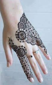 Pin By Babita Gupta On Henna Back Hand Mehndi Designs Henna Tattoo Designs Henna
