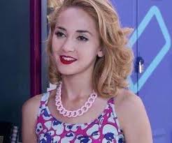 Make Up Pink Blue Lilly Pulitzer Outfits New Girl Martina Stoessel
