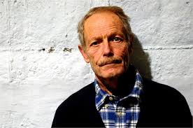 Strage migranti, la preghiera di Erri De Luca: “Mare nostro che non sei nei  cieli”