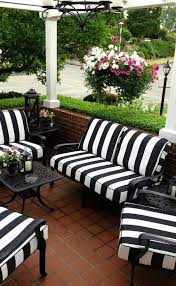 Pin By Julia On Dias De Verano White Patio Furniture Black Patio Furniture Patio Cushions Outdoor