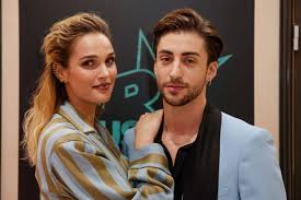 Florent mothe et camille lou la légende du roi arthur, le nouveau spectacle créé par dove attia. Camille Lou Fete 28 Ans Et Nous Charme Dans Tous En Cuisine Qui Est L Homme