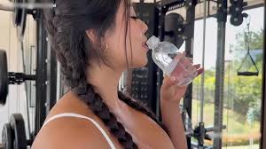 Sex and Squirts At The Gym with Steffy Moreno and Duncan Saint - XNXX.COM