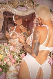 Amber Rose Nude - Fappenist