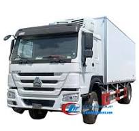 Sinotruk Howo 15 ton refrigerated box truck for sale Botswana