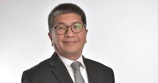 David takes the lead