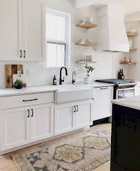 Adorable 60 Best Rug For Farmhouse Kitchen Ideas Https Moodecor Co 4672 60 Best Rug For Far White Kitchen Design Neutral Kitchen Designs Kitchen Inspirations