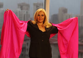 Cosa que no pueden decir los precandidatos en general. Video Pamela Jiles La Diputada Que Se Caracterizo Como Un Personaje De Comic Para Celebrar La Sancion De Una Ley En Chile