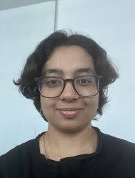 Katherine Hills's Instagram, Twitter & Facebook