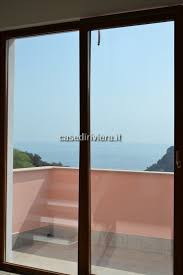 1890 liguria, a chiavari proponiamo un appartamento di 110 mq, ubicato a 400 metri dal mare e 200 metri dal centro storico, posto al. Finale Ligure Vista Mare Appartamenti In Villa Nuova Costruzione