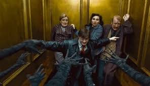 Rowling libros completos para leer gratis en internet, sin registrarse, sin descargar. Harry Potter Y Las Reliquias De La Muerte Parte 1 La Mas Tensa Y Adulta De La Saga
