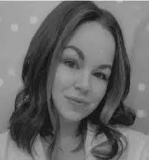 Elyse Dailey's Instagram, Twitter & Facebook